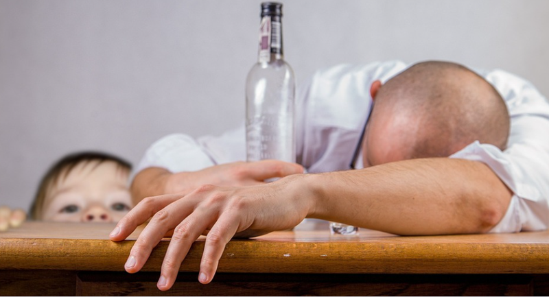 Quando ingerir álcool se torna um problema. Pixabay